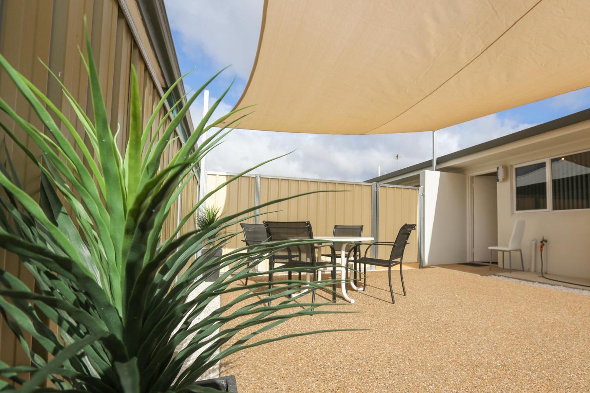 112 Olive Apartments Mildura Exterior photo